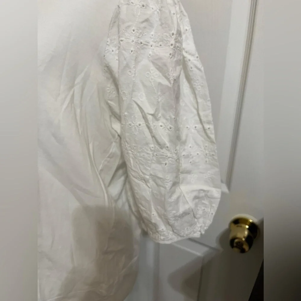(N) Zara White Puff Sleeve Top